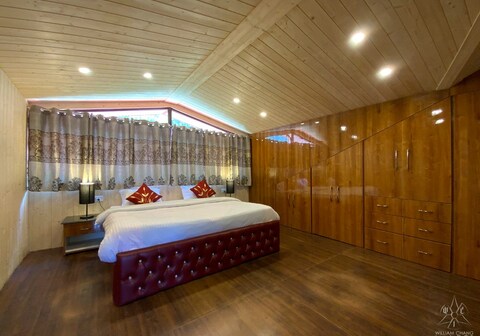 The Cloud House By The Riff's Abbey