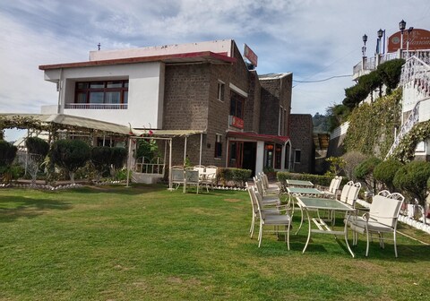 Hotel Blossom (A Boutique Hotel)