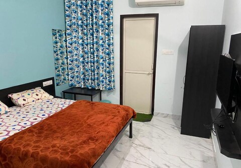 HOTEL M.B AND GANGAUR GUEST HOUSE