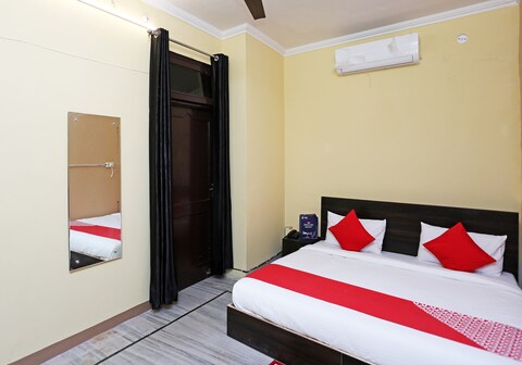 Super Hotel O Greenview Near Munshi Pulia Metro Station