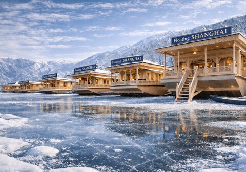 Floating shanghai group of houseboat