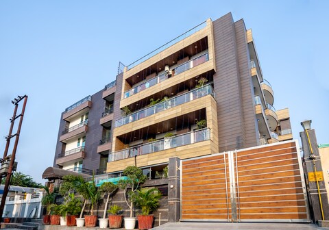 Kumar Residency Near Skymark One, Sector 98