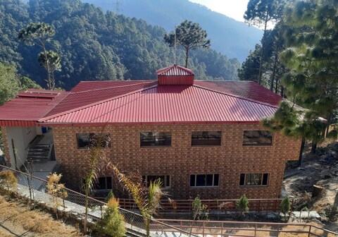 Red Roof Resort Lansdowne