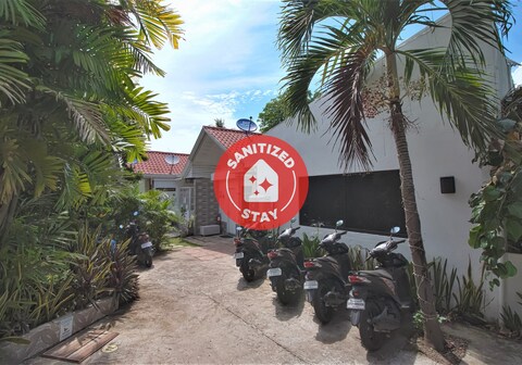 OYO 771 Darius' Residences