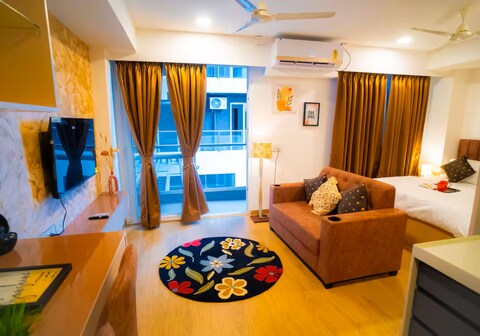 Air Nest Pune 5min Walk Airport