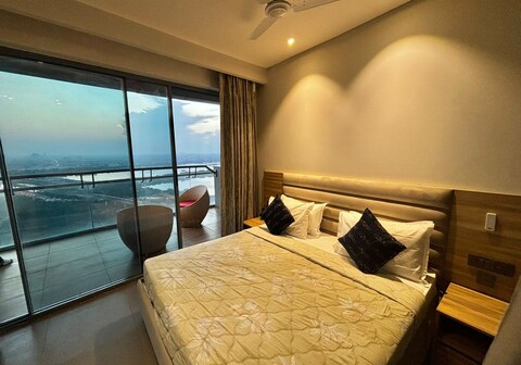 Supernova spira sky high