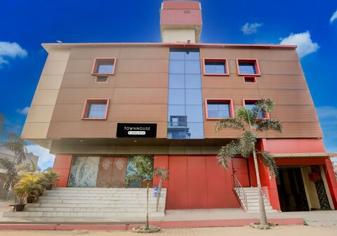 Townhouse GIDA Near RTO Office