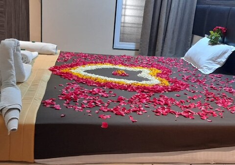 Hotel Rajyog Devashish Restaurant and Lodging