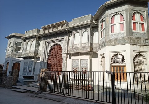 Aravali View Palace by the lake