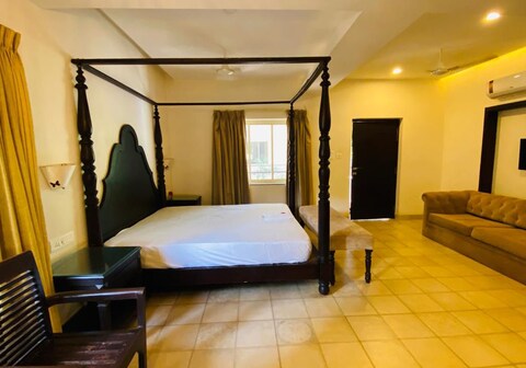 Nature's Nest Candolim