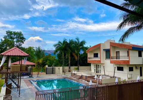 H2o greens farmhouse by Round the world