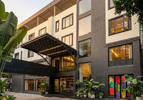 Wellesley Hotel