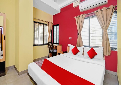 Hotel O Grand Lazeez Dumurjala outdoor Stadium