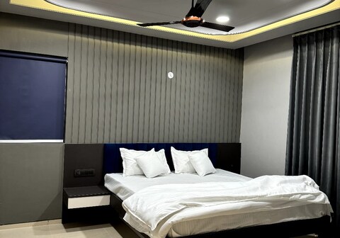 The Honey Home Coral