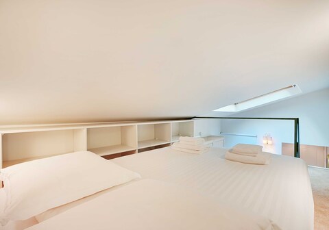 Chic and Cosy Apartment-Canal Saint Martin