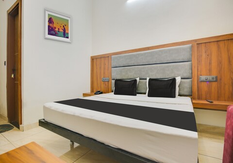 Hotel O Shree Ji Hotel & Banquet