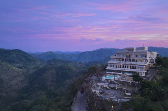 Fateh Safari Suites by Fateh Collection