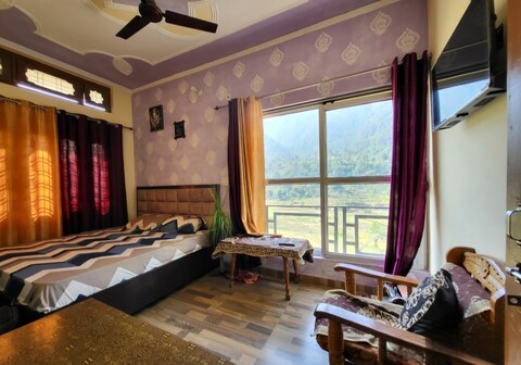 River view home stay
