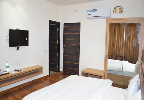 Hotel Embassy Pathankot