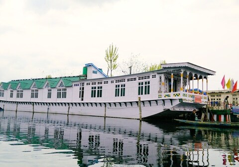 Explore the paradise