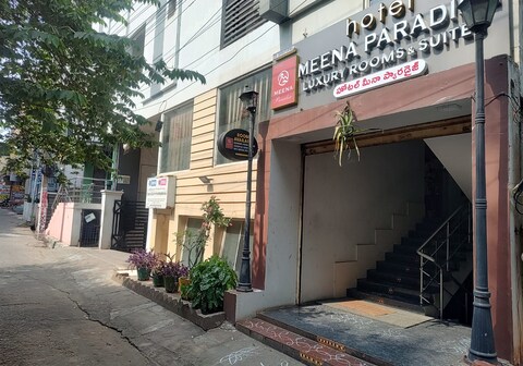 HOTEL MEENA PARADISE