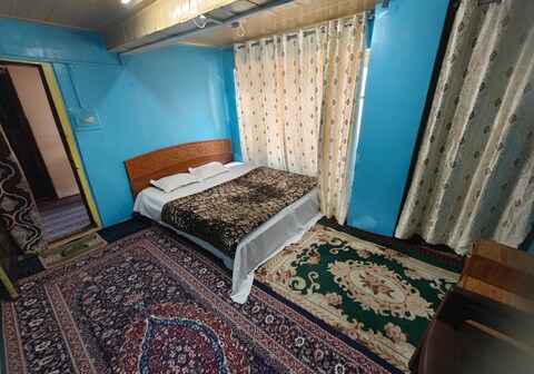 Lake Boulevard Guest House