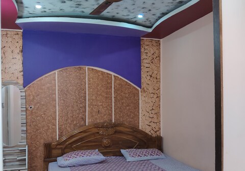 Prudhvidevi Santosh Homestay