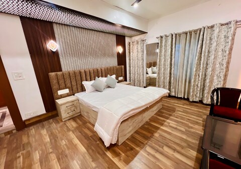 The Valley Residency