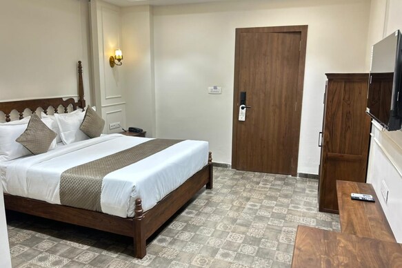Hotel Amico Inn