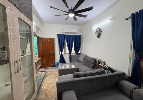RJS Apartment 2BHK Stay | Hyderabad by Homeyhuts