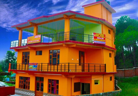 Hotel Shivalik View and Restaurant