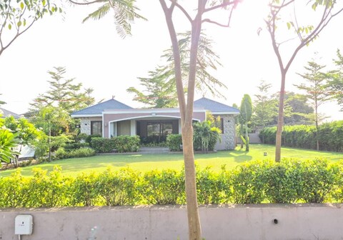 Your Private Luxury Villa Host