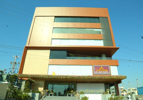 HOTEL TULIPS GRAND TURKAMJAL