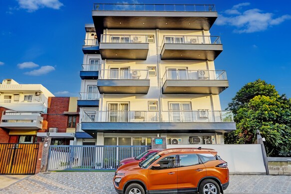 Homefort Stays, Millennium City Centre Gurugram