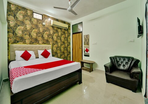 Hotel O Green Palace