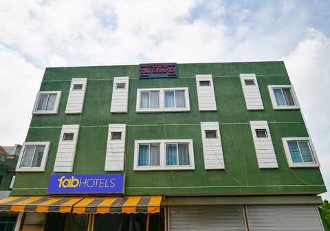FabHotel TSJ Grand