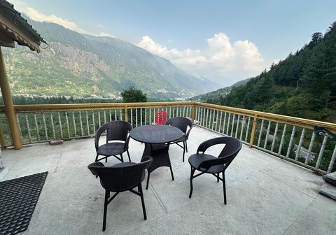 The Sno cottage manali