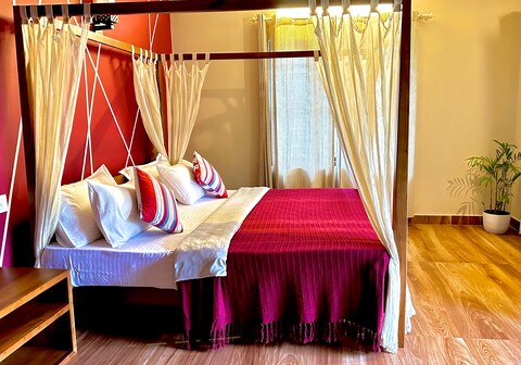 Waters Edge Private Villa