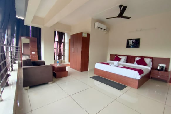 Hotel Crown Inn