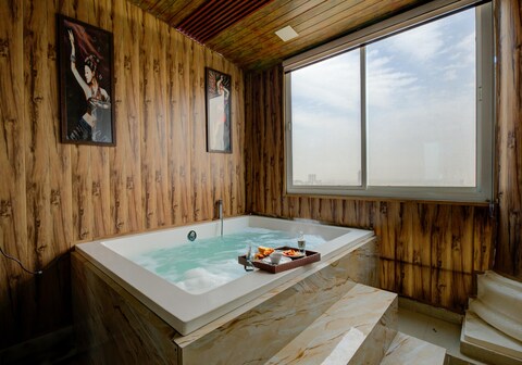 1bhk with jacuzzi