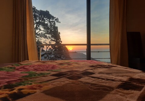 Gokul Valley View Homestay | Rooms & Caretaker