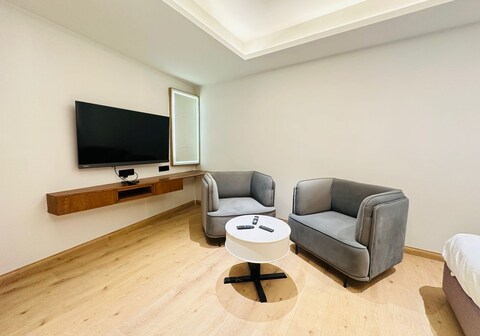 Farishta Garden and Cafe