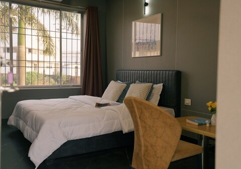 SHREE LODGING & BOARDING