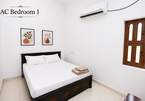 Bharathi Homestay | AC 1&2BHK Near Nataraja Temple | Kitchen, Games & Car Rental