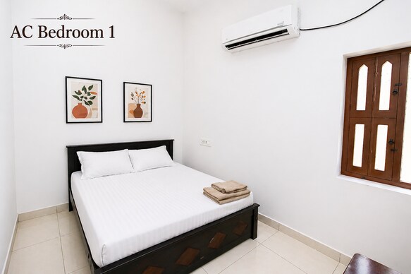 : Bharathi Homestay | AC 1&2BHK Near Nataraja Temple (12 mins drive) | Kitchen, Games & Car Rental