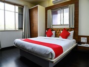 OYO 10677 Hotel Monarch Guestline, Pune OYO 10677 Hotel Monarch Guestline, Pune