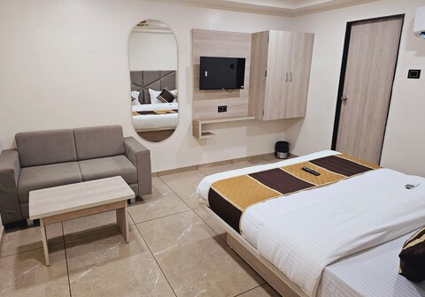 Hotel RK Villa Bapunagar