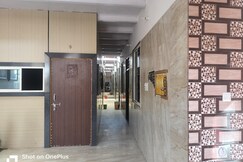 Shree Govind Bhawan, Vrindavan Shree Govind Bhawan, Vrindavan