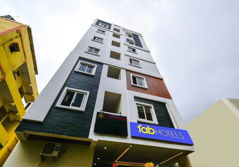 FabHotel Ganesh