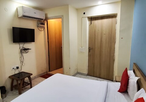 Shivam Stay By WB Inn